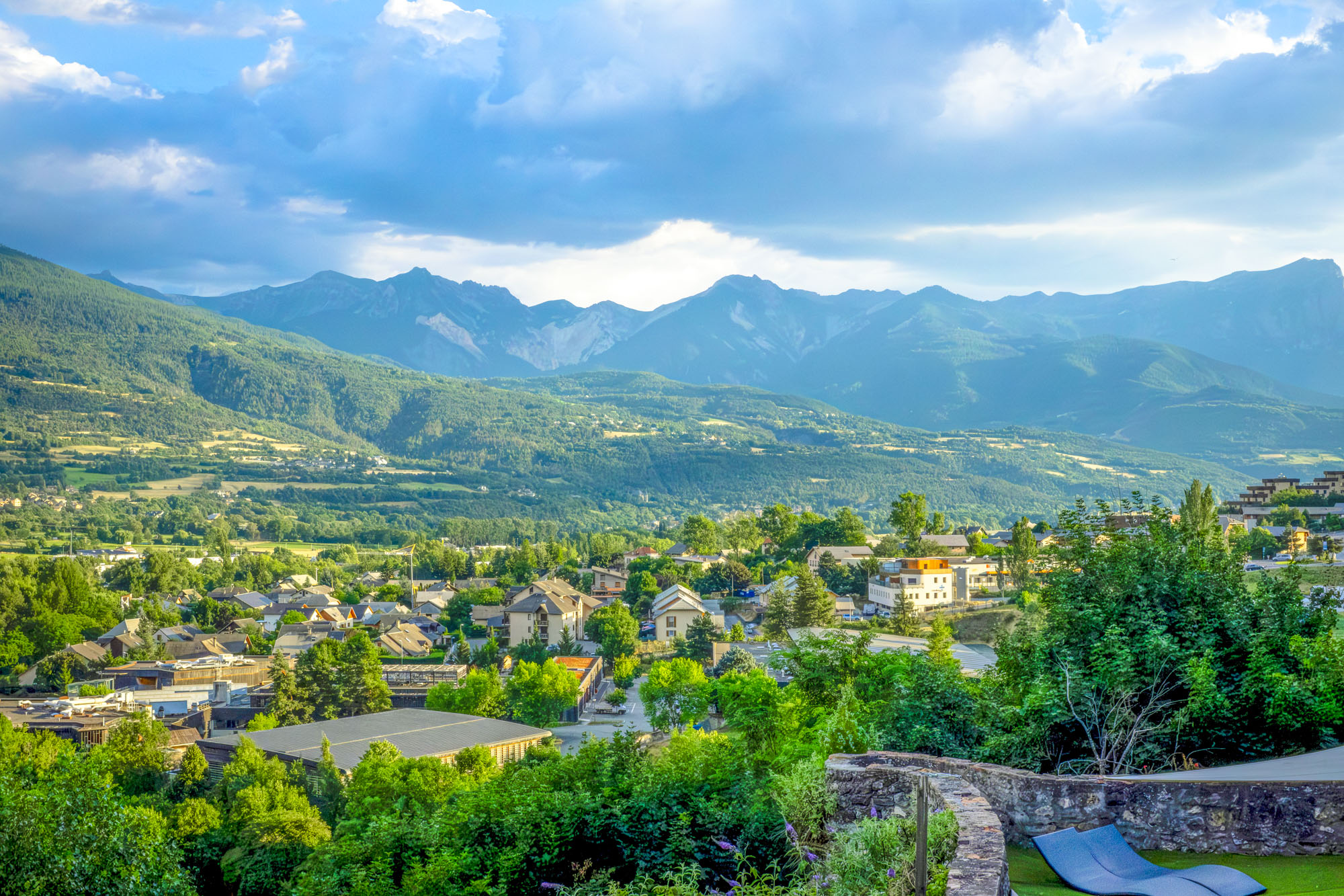 Embrun, Lac de Serre-Ponçon, Alpes