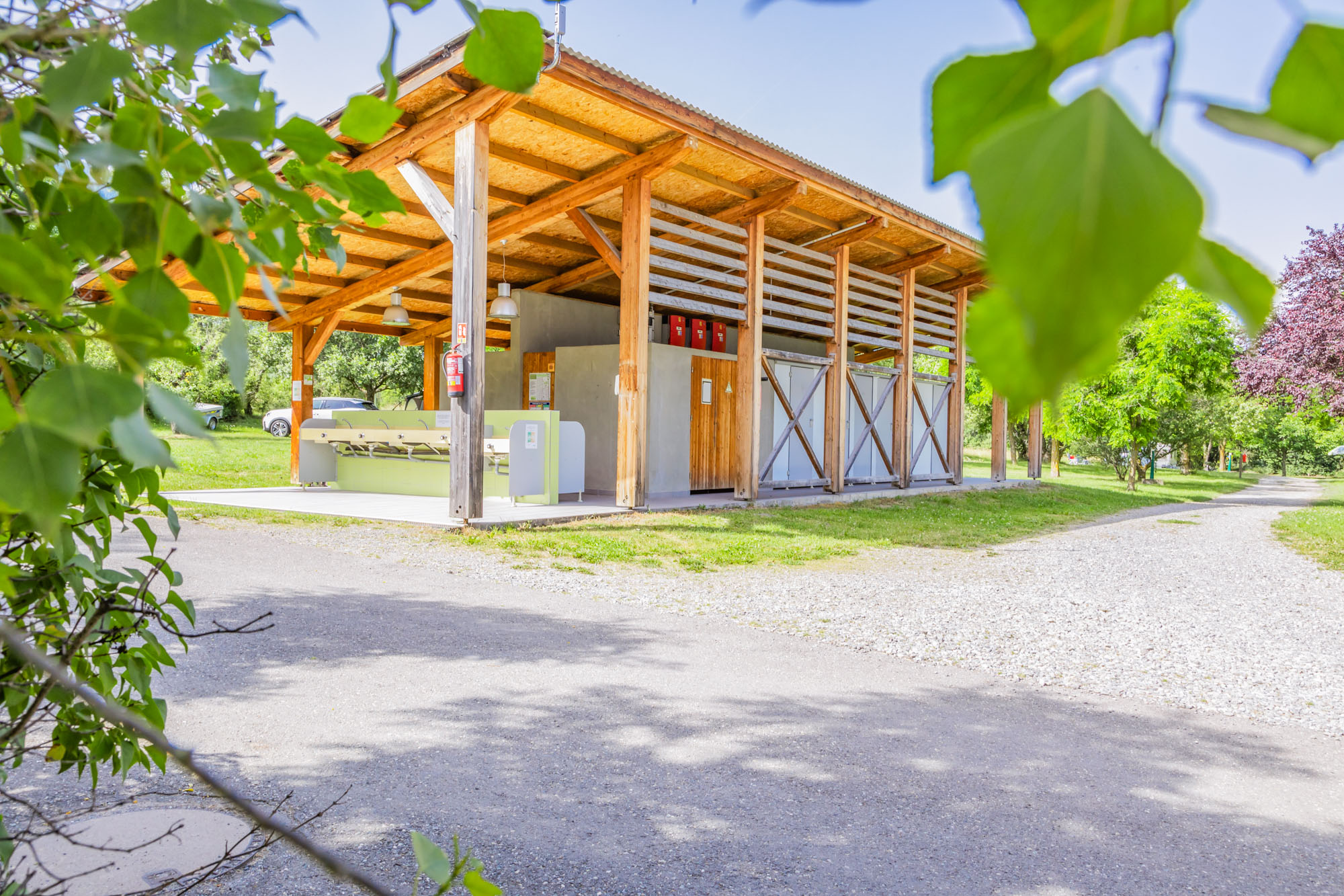 Toilettes - Camping Le Petit Liou
